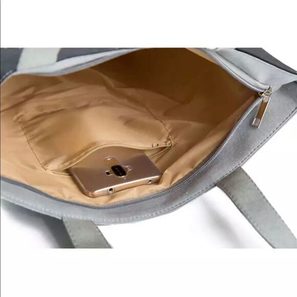 ELEGANT BUTTERFLY ZIP TOP TOTE BAG - Picture 4 of 6